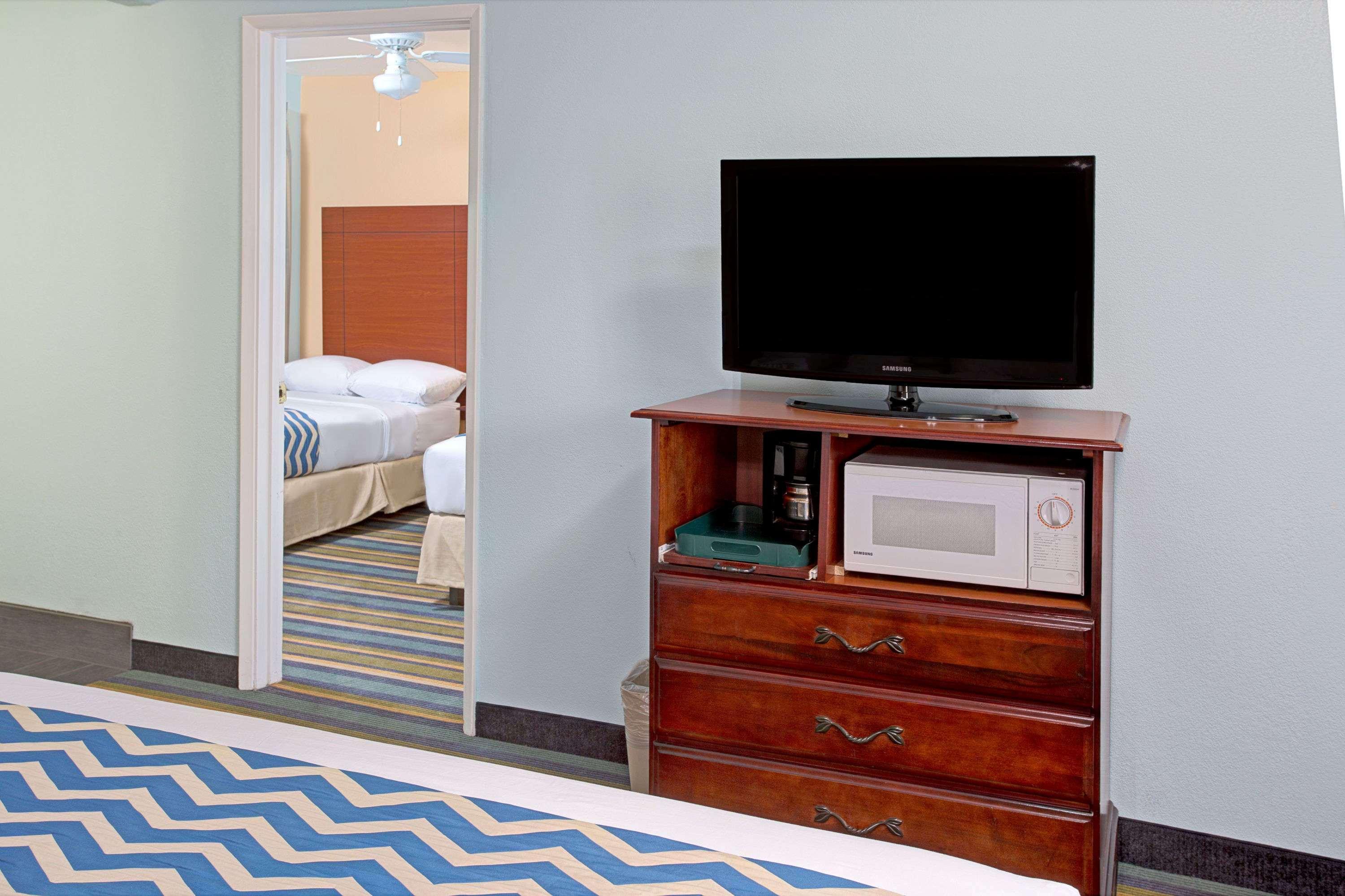 ทราเวลลอดจ์ บาย วินด์แฮม บิชอป Hotel ภายนอก รูปภาพ