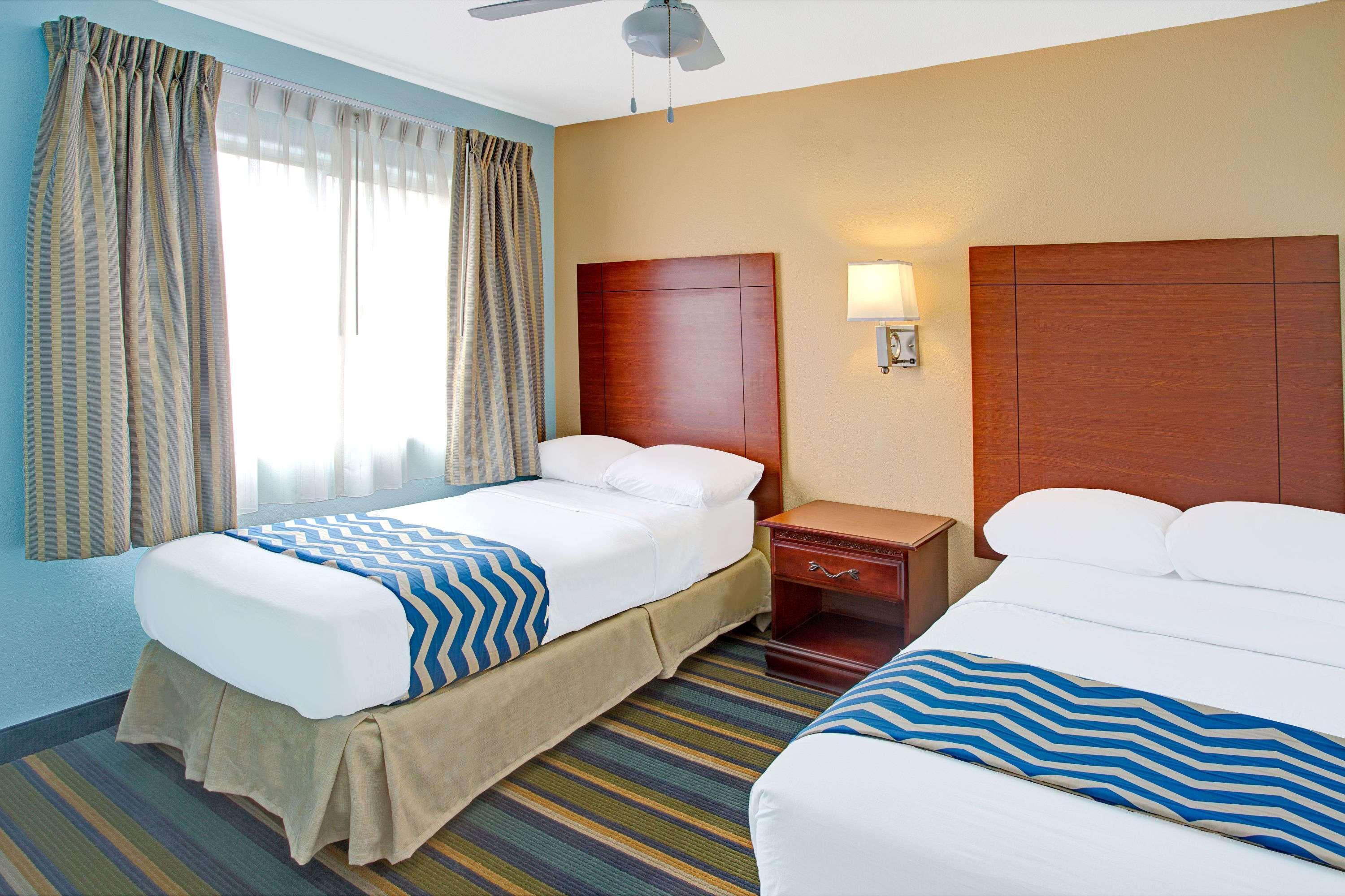 ทราเวลลอดจ์ บาย วินด์แฮม บิชอป Hotel ภายนอก รูปภาพ