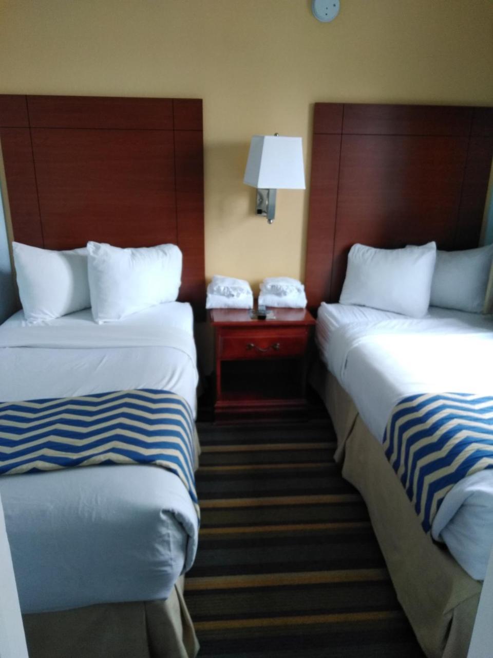 ทราเวลลอดจ์ บาย วินด์แฮม บิชอป Hotel ภายนอก รูปภาพ